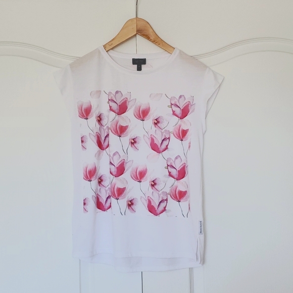 Armani Jeans floral top - Picture 3 of 9